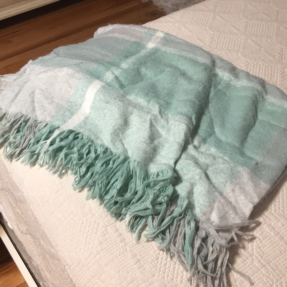 Cynthia Rowley Other - Blue Soft Fringe Plaid Blanket